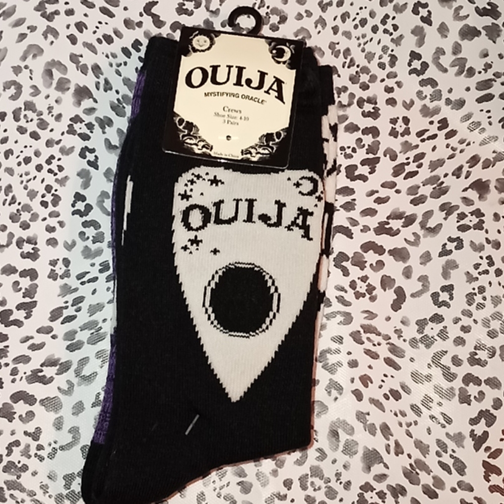 OUIJA MYSTIFYING ORACLE 3 PAIR SOCK SET